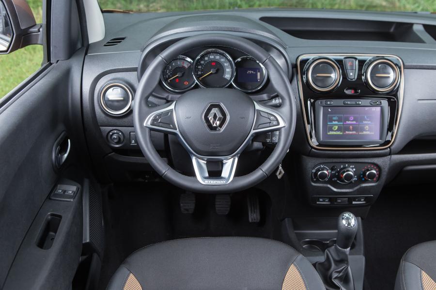 Торпедо Renault Kangoo Stepway 2018 года  (LA) (фото 16 из 18)